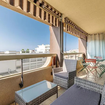 Spacious 2Bdr Renovated - Ac - Pool - Parking Menton