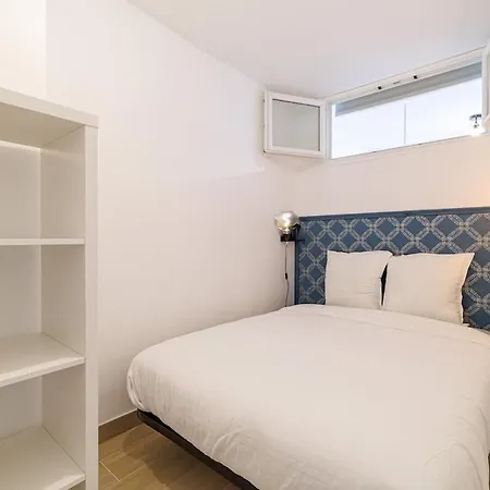 Spacious 2Bdr Renovated - Ac - Pool - Parking * Mentona